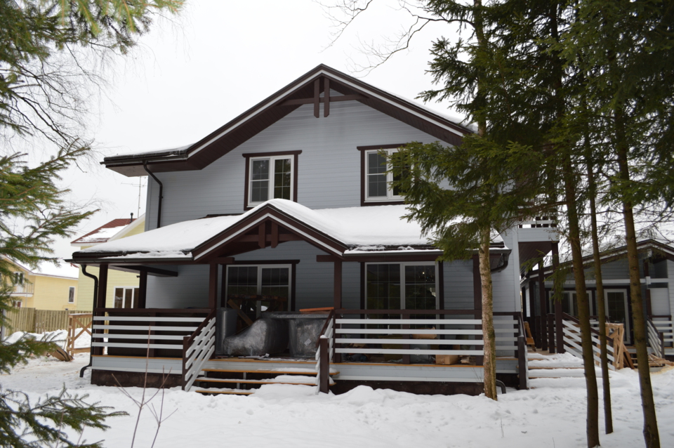 Реконструкция каркасного дома (дом на прокачку)