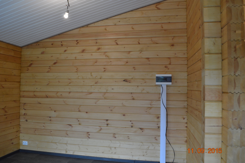 Небольшой дачный домик из клееного бруса