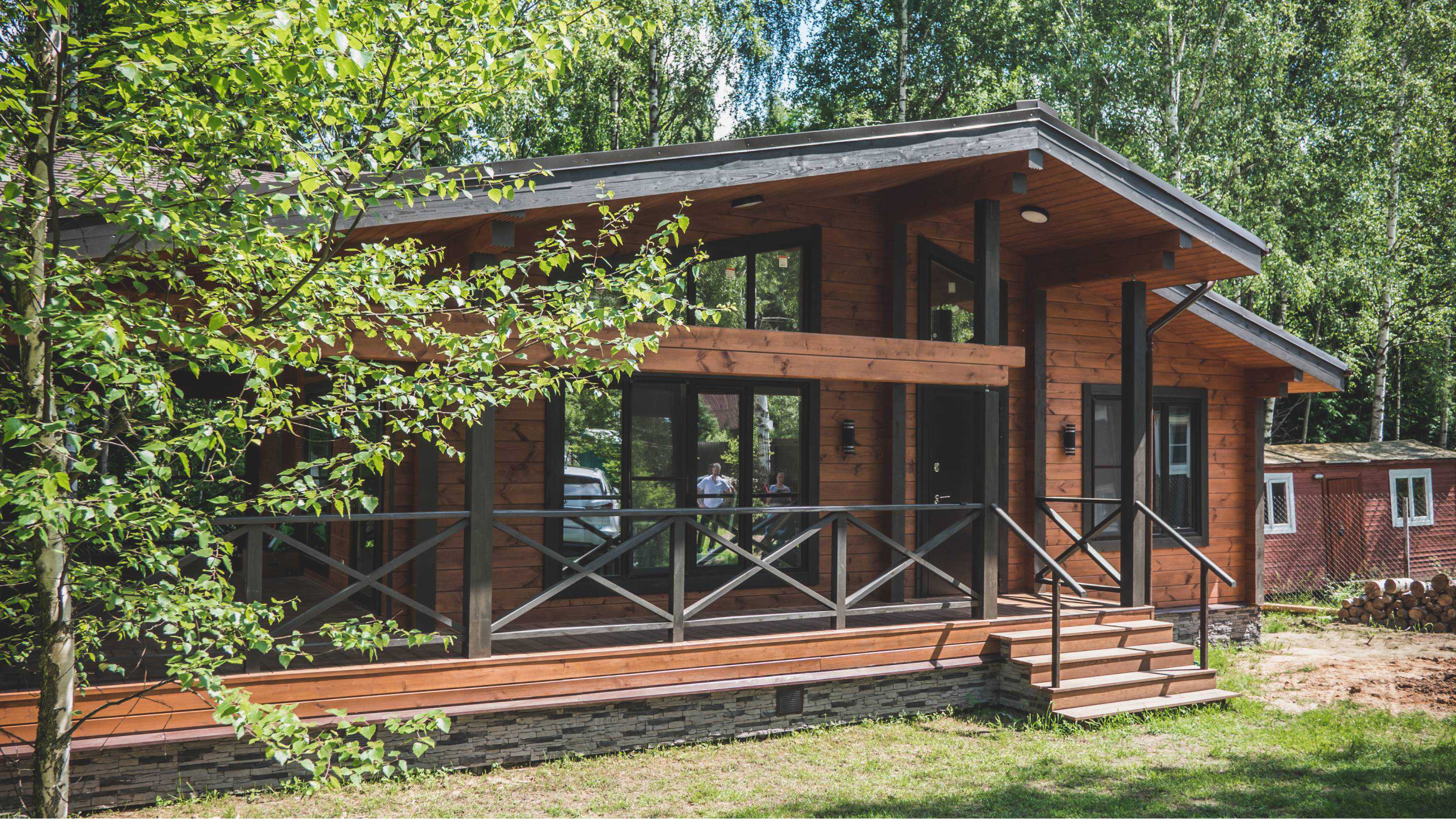 Дом из клееного бруса для постоянного проживания