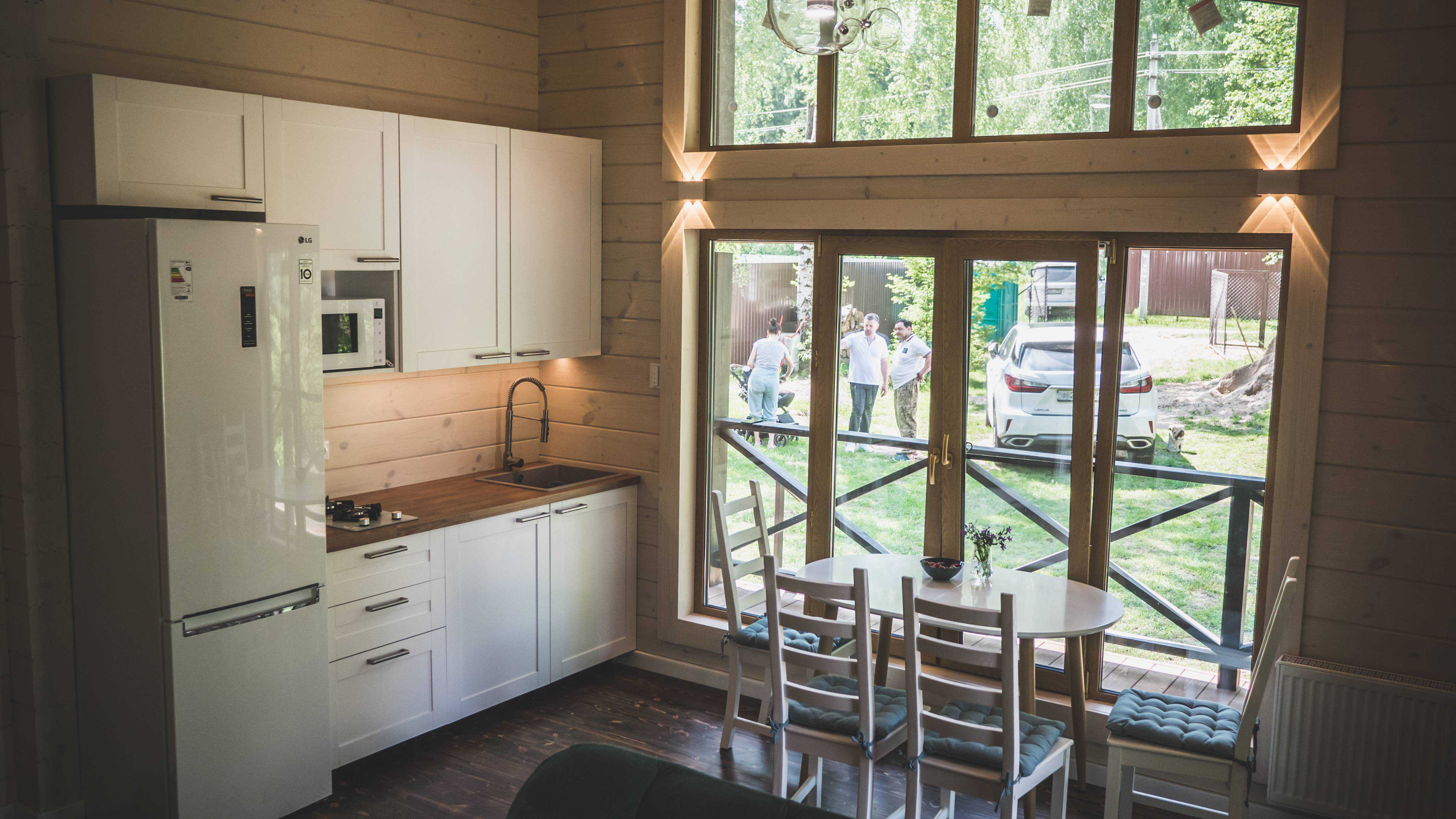 Дом из клееного бруса для постоянного проживания